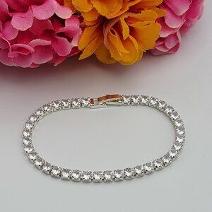 Vintage Tennis Bracelet 7" Clear Cubic Zirconia Silver Tone Fold Over Box Clasp